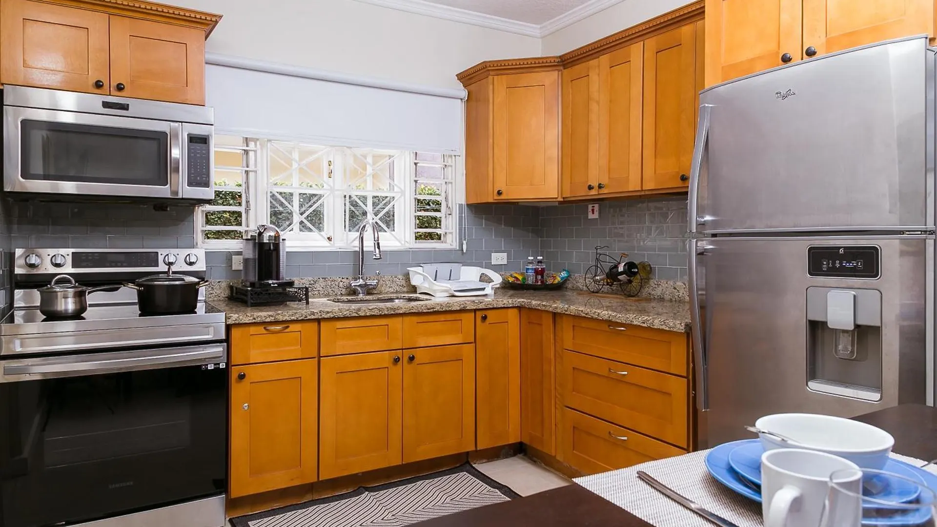 Aquahaven Retreat In Kingston Villa Tatil Evi