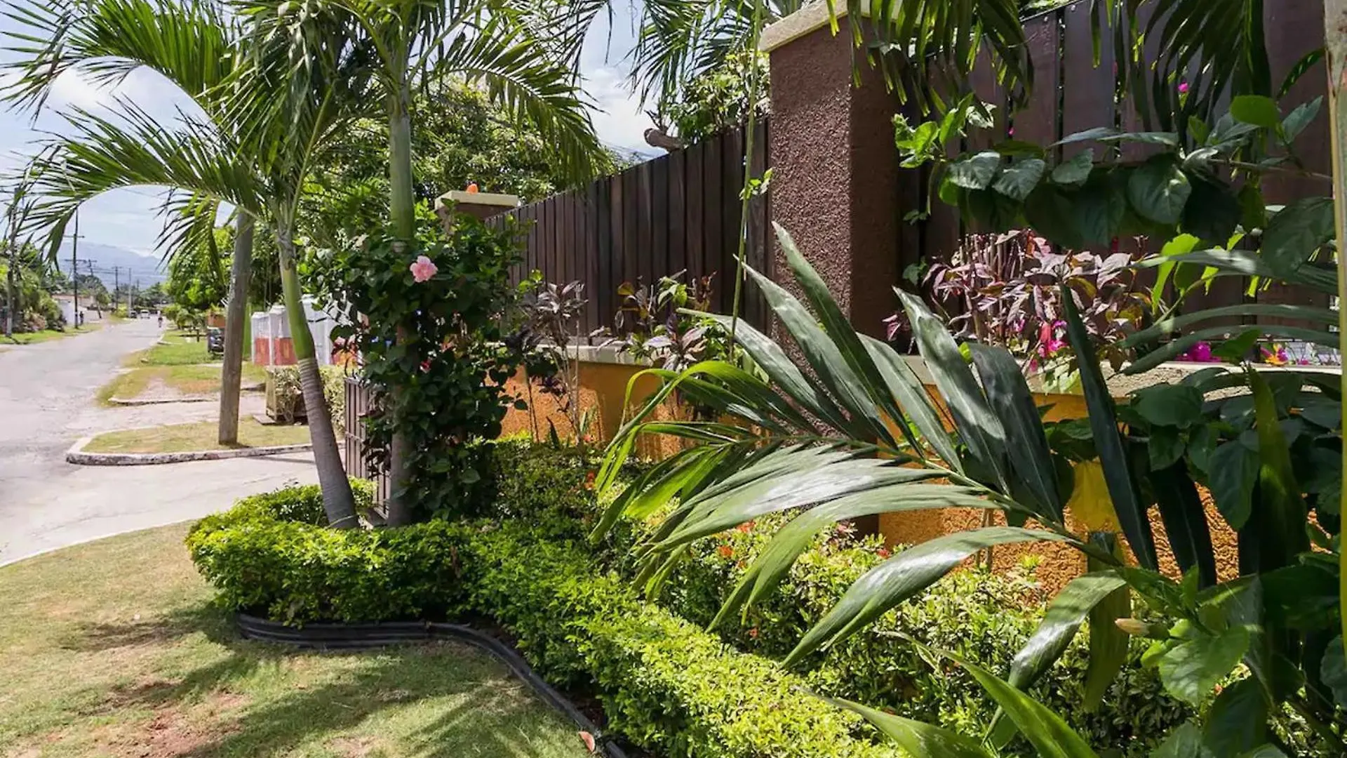 Aquahaven Retreat In Kingston Villa 0*,  Jamaica